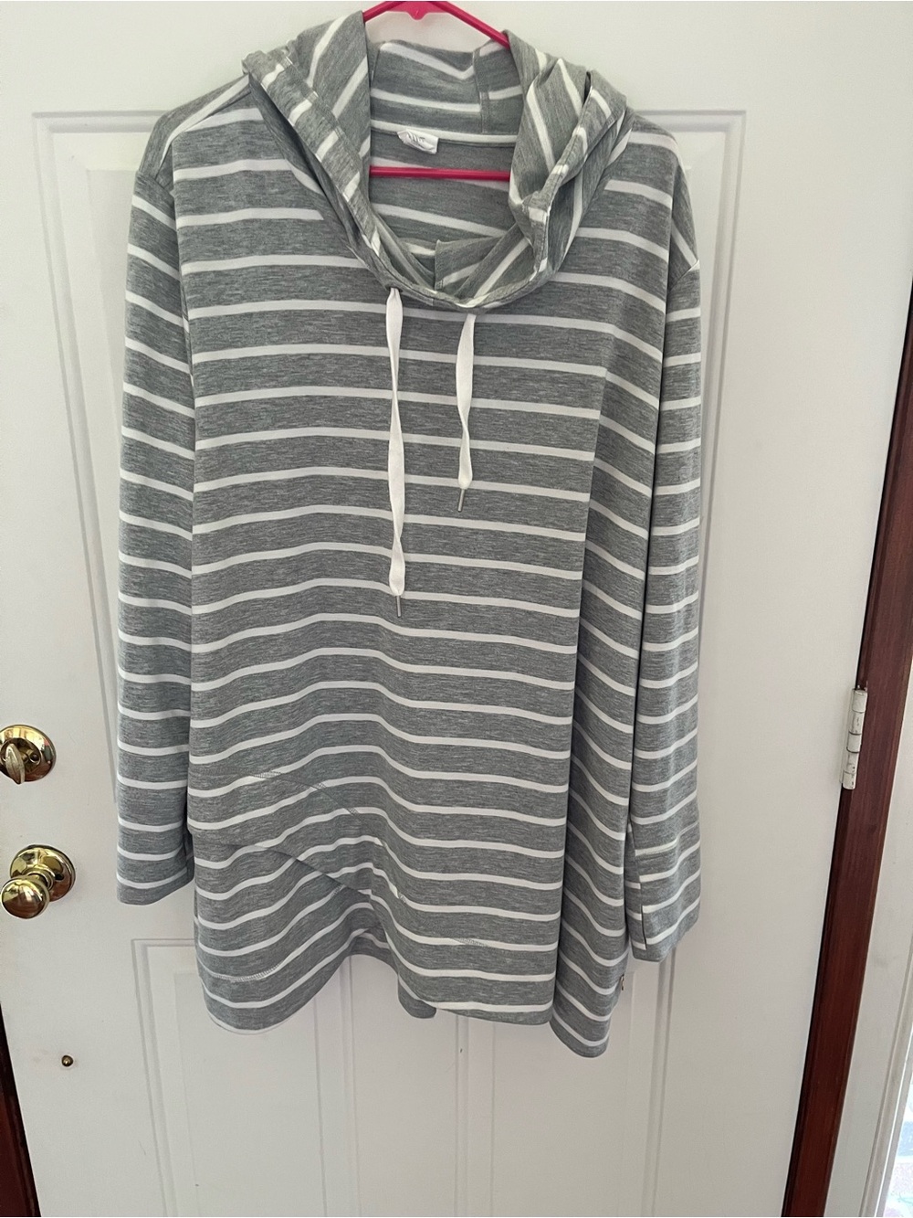 Livi Gray & White Striped Hooded Pullover size 26/28